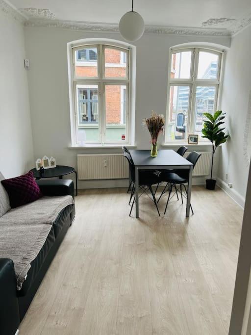 Lovely 1-Bedroom Condo In Aarhus C Exterior photo
