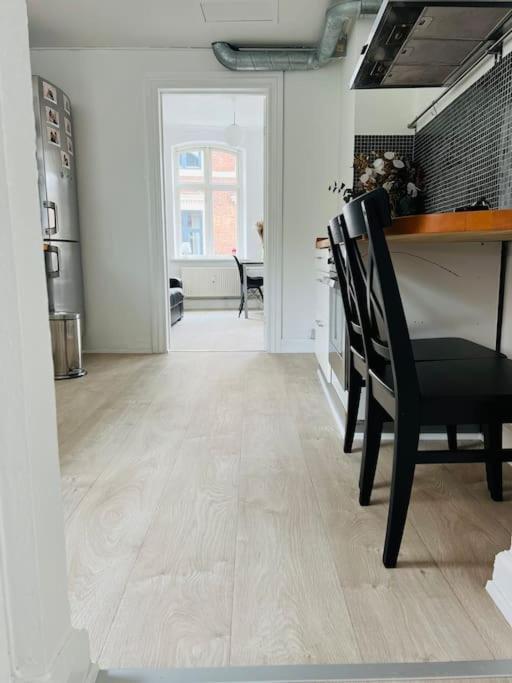 Lovely 1-Bedroom Condo In Aarhus C Exterior photo
