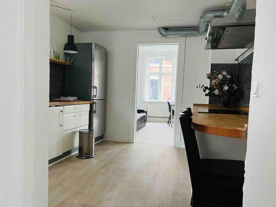 Lovely 1-Bedroom Condo In Aarhus C Exterior photo