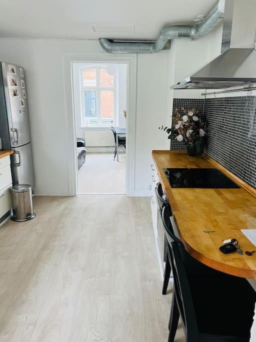 Lovely 1-Bedroom Condo In Aarhus C Exterior photo