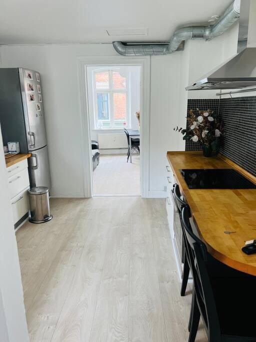 Lovely 1-Bedroom Condo In Aarhus C Exterior photo
