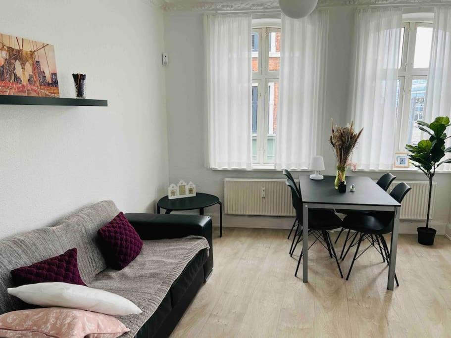 Lovely 1-Bedroom Condo In Aarhus C Exterior photo